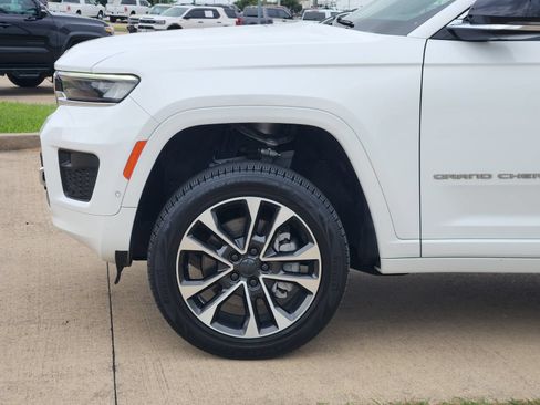 Used 2023 Jeep Grand Cherokee L Overland w/ Luxury Tech Group IV AWD/4WD image 10