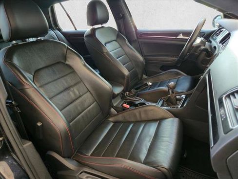 Used 2016 Volkswagen GTI SE w/ Driver Assistance Package FWD image 22