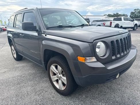 Used 2016 Jeep Patriot Sport w/ Power Value Group FWD image 3