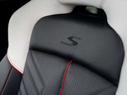 New 2026 Aston Martin DBX S image 8