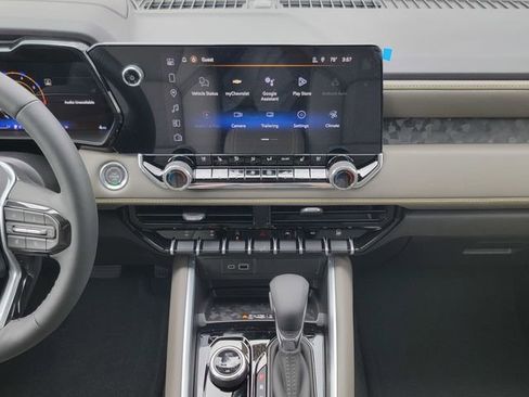 New 2026 Chevrolet Colorado ZR2 AWD/4WD image 18