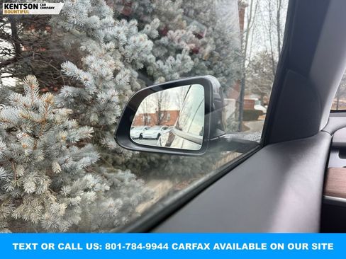 Used 2022 Tesla Model Y Performance image 18