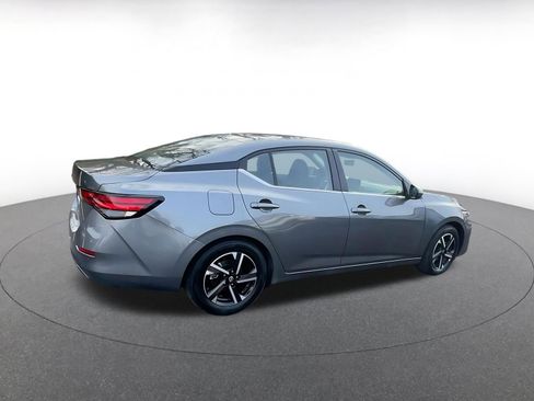 Used 2025 Nissan Sentra SV image 6