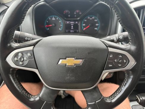 Used 2021 Chevrolet Colorado LT w/ Fleet Safety Package AWD/4WD image 16