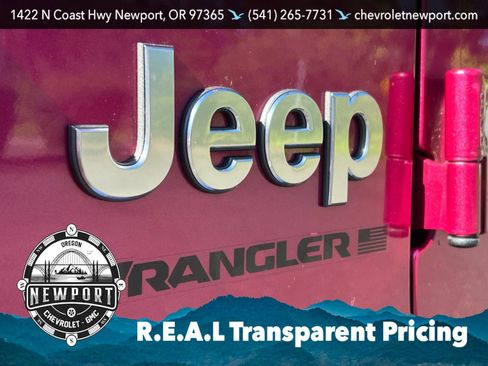 Used 2024 Jeep Wrangler Unlimited Sahara AWD/4WD image 9