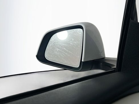 Used 2023 Tesla Model Y Long Range image 16