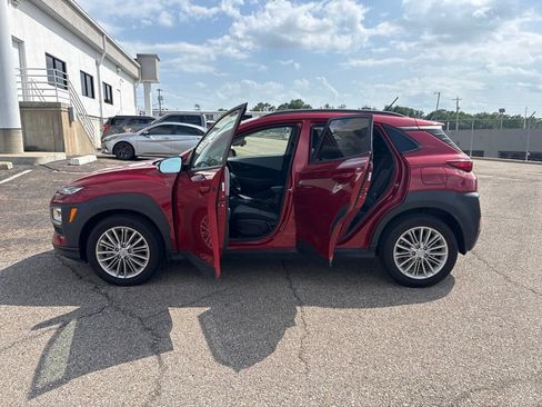 Used 2021 Hyundai Kona SEL w/ Cargo Package AWD/4WD image 4