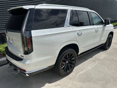 Used 2022 Cadillac Escalade Premium Luxury w/ Performance Package AWD/4WD image 10