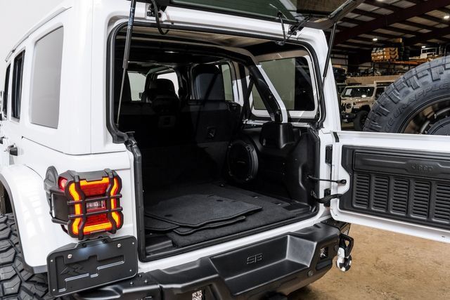 Used 2022 Jeep Wrangler Unlimited Rubicon w/ Trailer Tow Package AWD/4WD image 48