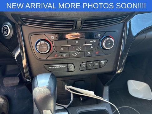 Used 2018 Ford Escape Titanium AWD/4WD image 11