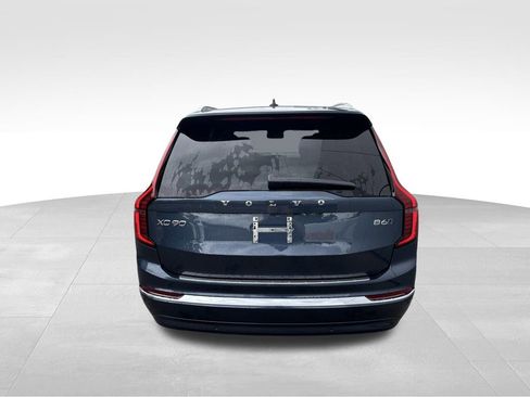 New 2026 Volvo XC90 B6 Plus w/ Protection Package Premier image 5