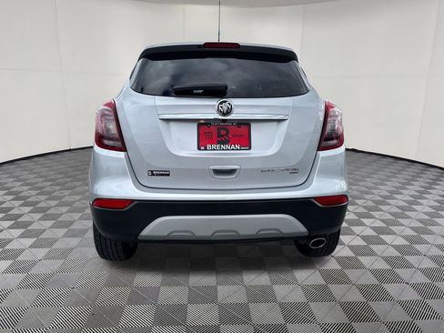 Used 2022 Buick Encore Preferred AWD/4WD image 4