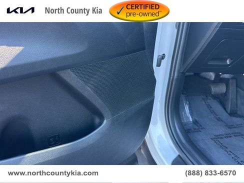 Certified 2025 Kia Sorento S image 36