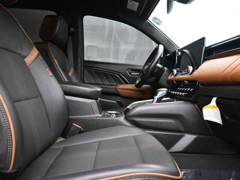 Used 2024 GMC Canyon AT4 w/ Canyon Safety Plus Package image 16