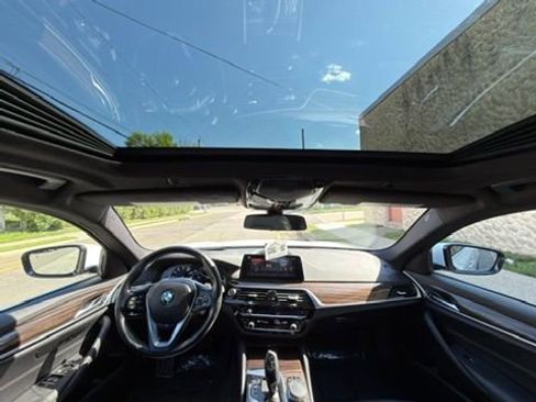 Used 2019 BMW 540i xDrive AWD/4WD image 32