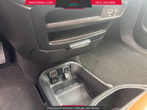 Used 2017 Chrysler Pacifica Limited FWD image 17
