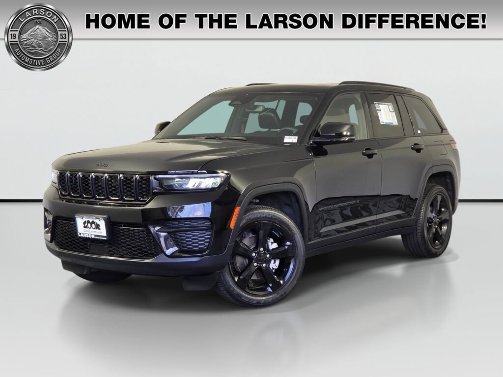 Used 2024 Jeep Grand Cherokee Altitude AWD/4WD image 1