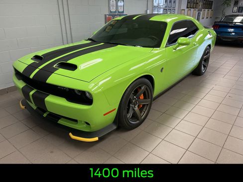 Used 2019 Dodge Challenger SRT Hellcat w/ Plus Package RWD image 1