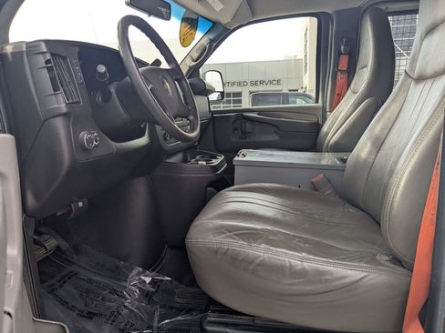Used 2014 Chevrolet Express 2500 w/ Cold Climate Package image 27