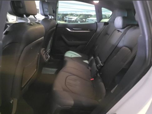 Used 2023 Maserati Levante GT AWD/4WD image 5