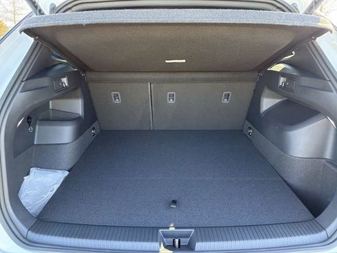 New 2026 Volkswagen Tiguan SEL R-Line image 16