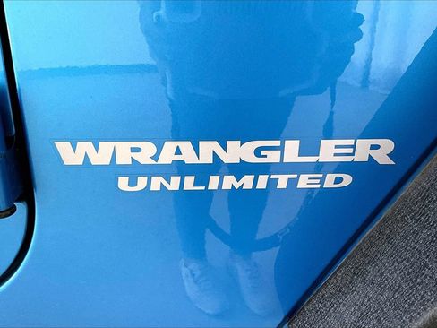 Used 2010 Jeep Wrangler Unlimited Sport AWD/4WD image 9