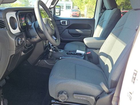 New 2026 Jeep Gladiator Sport AWD/4WD image 10