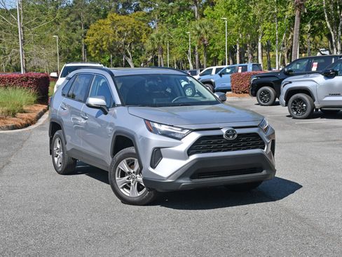 Certified 2025 Toyota RAV4 XLE w/ Convenience Package image 6