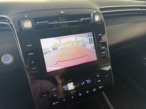 Certified 2022 Hyundai Tucson SEL w/ Convenience Package FWD image 18