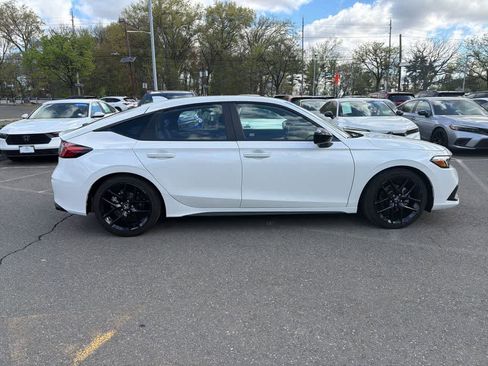 Used 2023 Honda Civic Sport image 11