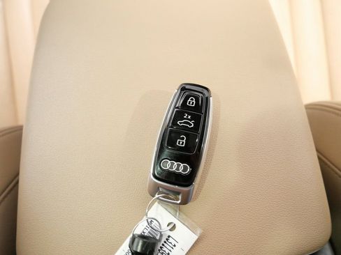 Used 2022 Audi Q7 3.0T Premium Plus image 30