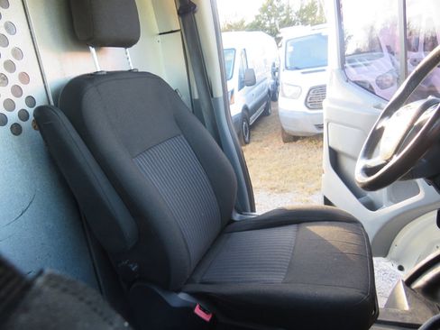 Used 2017 Ford Transit 250 130 Medium Roof image 18
