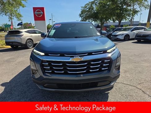 Used 2025 Chevrolet Equinox LT w/ Safety and Technology Package FWD image 5