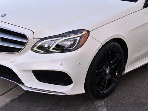 Used 2015 Mercedes-Benz E 350 4MATIC Wagon image 32