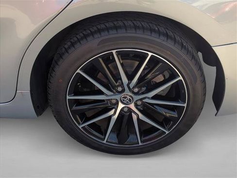 Certified 2021 Toyota Camry SE FWD image 9