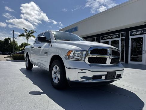 Used 2022 RAM 1500 Classic SLT RWD image 30