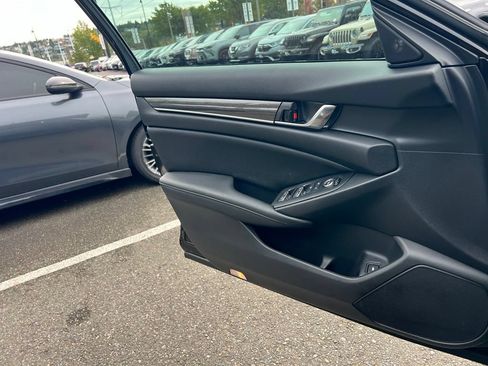 Used 2019 Honda Accord Sport image 15