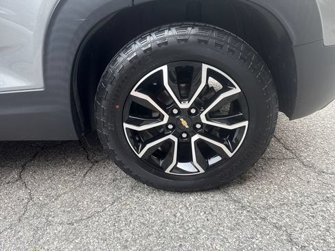 Used 2023 Chevrolet TrailBlazer ACTIV w/ Sun and Liftgate Package AWD/4WD image 8