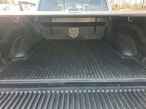 Used 2014 RAM 1500 Laramie image 28