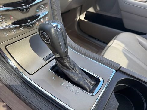 Used 2011 Lincoln MKX AWD w/ 102A Rapid Spec Order Code image 30