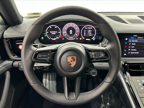 Certified 2024 Porsche Panamera 4 image 39