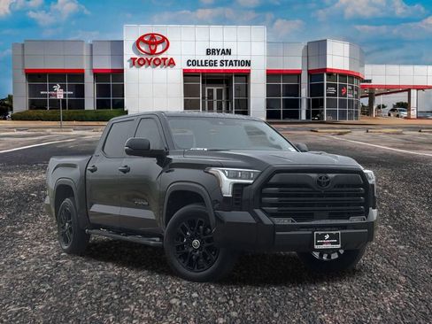 Used 2024 Toyota Tundra Limited image 1
