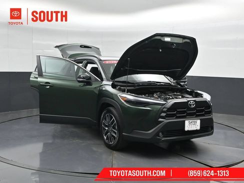 Used 2026 Toyota Corolla Cross XLE AWD/4WD image 56