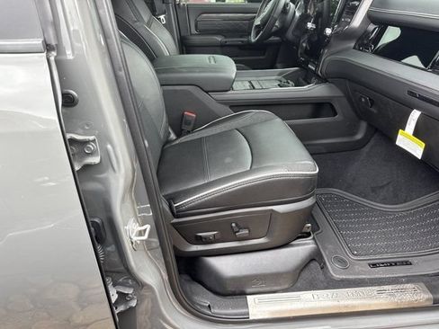 New 2026 RAM 2500 Limited AWD/4WD image 9