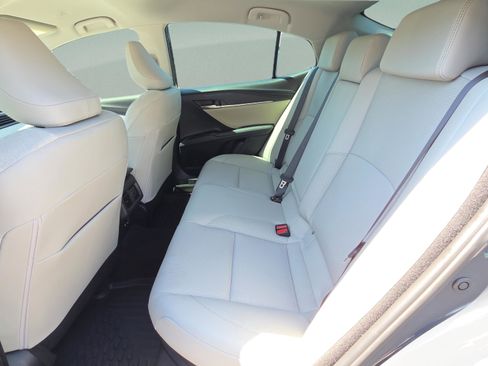Certified 2026 Toyota Camry XLE FWD image 10