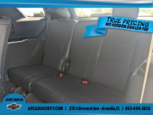 Used 2022 Chevrolet Traverse LS FWD image 16