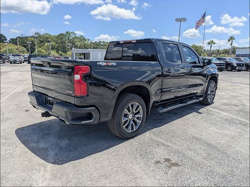 Used 2021 Chevrolet Silverado 1500 RST w/ Convenience Package II AWD/4WD image 6