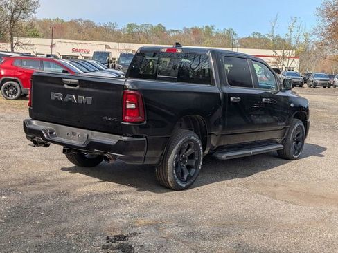 New 2026 RAM 1500 Express AWD/4WD image 3