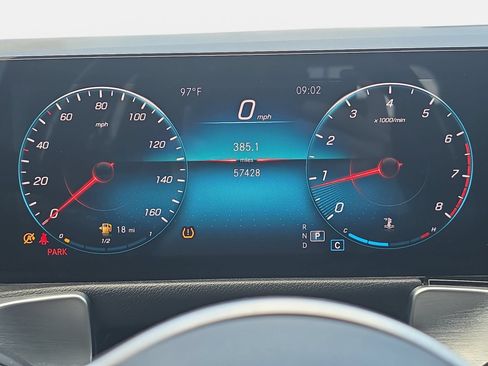 Used 2022 Mercedes-Benz GLB 250 4MATIC image 18