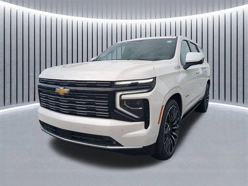 Used 2025 Chevrolet Tahoe High Country image 9